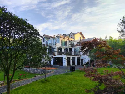 Boye Homestay Hotels in Fengjie County