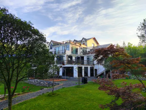 Boye Homestay Hotels in Fengjie County