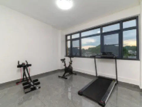 Seven point Homestay (Phoenix Ancient City Maglev Range Rover Station Branch) Hotels in Fenghuang