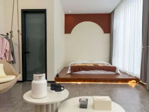 Yunshang Mountain Construction Homestay