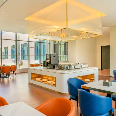 7 Days Premium Hotel (Alar)
