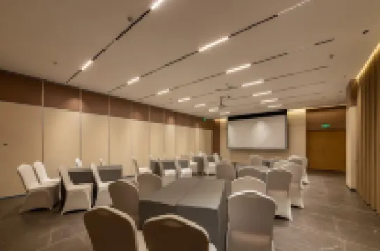 Yi-Zhi (Beijing Road Pedestrian Street, Gongyuanqian Metro Station, Guangzhou)