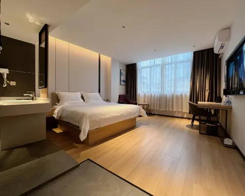 Guiping Clover Holiday Hotel Hotels in Guiping