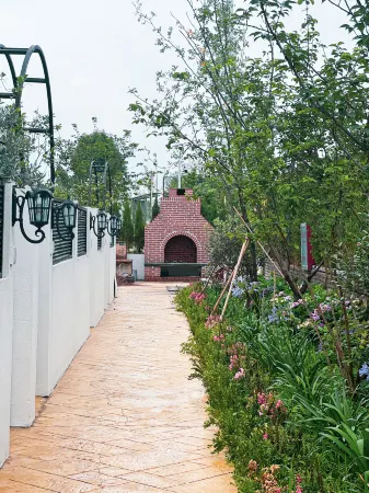 MARING GARDEN BOUTIQUE HOTEL Отели рядом с достопримечательностью «Dragon Prince Happy Valley»