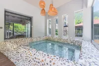 Li Xiangguo Wenquan Homestay (Li Xiaolu Bipenggou Scenic Area) - Hot Springs