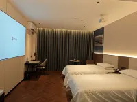 Luohe Yinghua Light Luxury Hotel Các khách sạn ở Tháp Hà