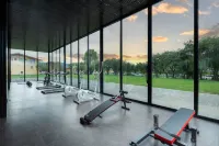 Ten-Mile Snow Mountain Luxury Lodge