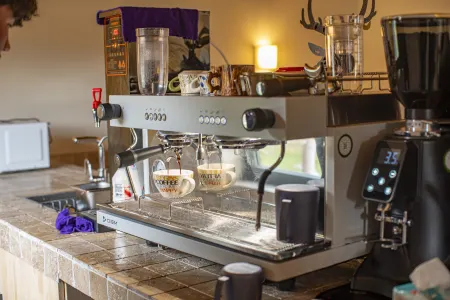 ZARAT · South Slope Mountain Top Panoramic Coffee Homestay (Kanas Old Village Branch) Отели рядом с достопримечательностью «Xinjiang Kanas National Geopark»