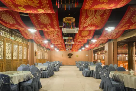 Pengshui Lanhai Hotel (Jiulicheng)
