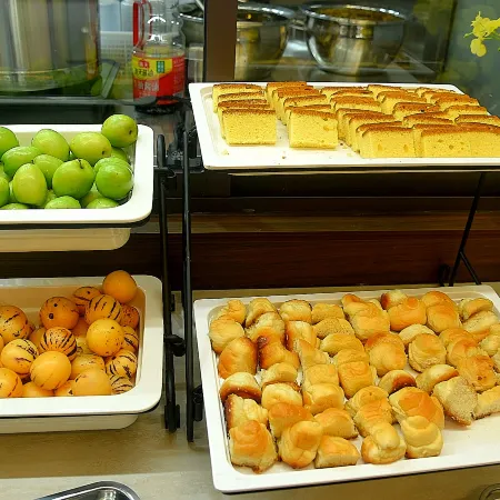 Pu'er River Hotel