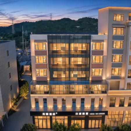 Zhenning Jiefeng Hotel