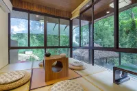 Floral Hotel · Shao Xing Qing Teng Li Hotel