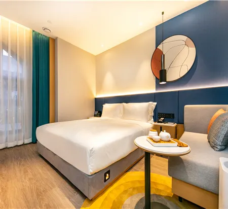 Chalet Hotel (Xi'an Bell and Drum Tower&Huimin Street Branch)
