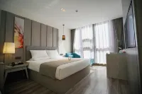 Fillmore Hotel (Xi'an Bell Tower Subway Station Huimin Street)