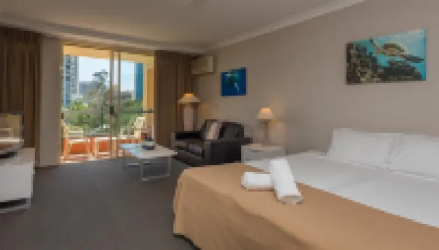 بارادايز أيلاند ريزورت فنادق في غولد كوست