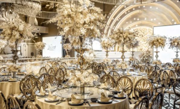 Harbin time coast hot springs business hotel