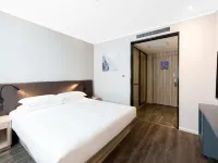 HanTing Premium Hotel (Weinan North Station Letian Avenue) Hotels in Weinan