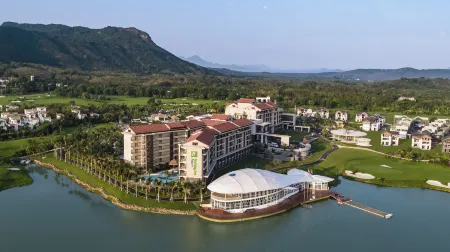 Holiday Inn Resort Qionghai Guantang Отели в г. Цюнхай