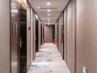 SPRING COMMERCIAL HOTEL(Shenzhen Nanshan Tianli Mingcheng Branch) Hotels near Poly Theatre