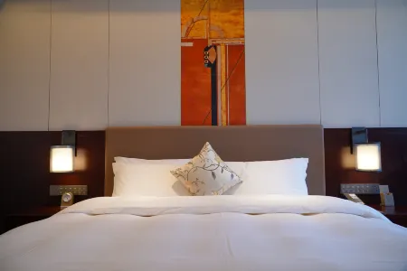 Huatian Hotel Отели в г. Юнчжоу