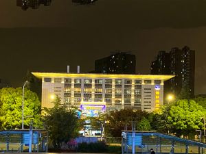 Yaster Hotel (Wuhan Wuchang railway station subway station)