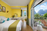 Yangshuo Yulong River Castle