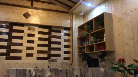 Furong Town Shunyilou Inn