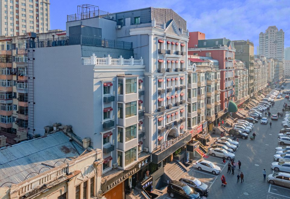 트루고호틸 호텔의 송화강 뷰 또는 근처 중앙대로 풍경