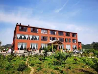 Tianchun Huaguo Mountain Hotels in Zhenning