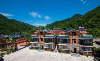 Liuba Zibai Kangyang Hotel