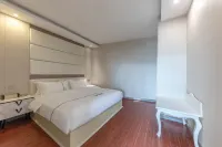 Ruiya Holiday Hotel Hotels in Dianjiang County