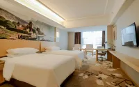 Vienna Hotel (Yueyang east railway station store)