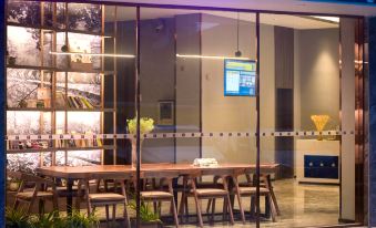 7 Days Inn (Lijiang Old Town The Grand Water Wheel Airport Shuttle Bus Stop) - Housity