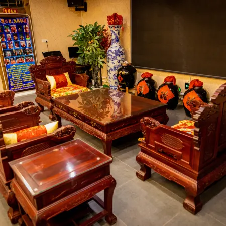Hongruichang Minsu Inn