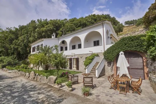 Marciana Hills Apartments Hotels in Pomonte
