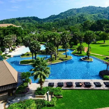 Naithonburi Beach Resort