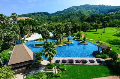 Naithonburi Beach Resort Hôtels à : Plage de Nai Yang