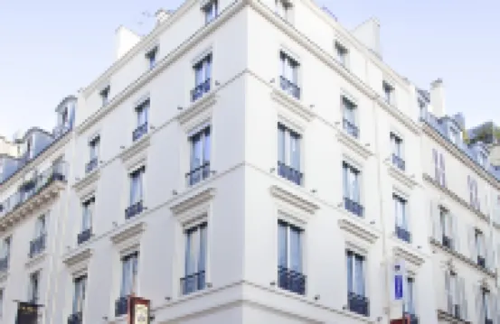 โรงแรมเอลีเซ่ ซีเคร็ท โรงแรมใกล้สะพานอะเลคแซนเดอร์ที่ 3