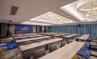 XANA DELUXE HOTEL(Qingyuan High-speed Railway Station South Bank Park Store)