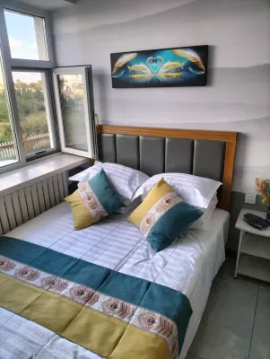 Yuhai Hotel