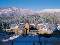 Hilton Grand Vacations Club Whistler Hotels near Glacier Express