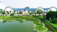 Dream Maze Resort Hotel Hotels in Yancheng