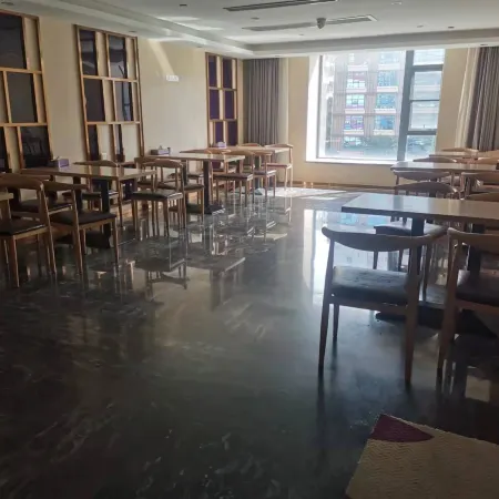 Lavande Hotel (Gaozhou Chengdong Bus Station)