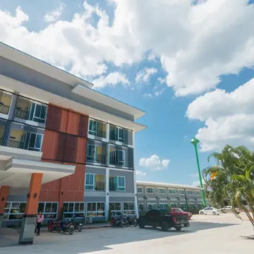 Suksomboon Hotel