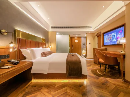 James Joyce Coffetel（new world store, Nanpu Road, Ezhou）. Отели рядом с достопримечательностью «Ezhou Polytechnic (Southeast to Fenghuang Subdistrict Office Lianhuashan Community Health Service Station)»