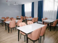 7 Days Premium Hotel (Fangcheng Renmin Road) - parking