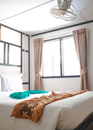 ห้องสแตนดาร์ด เตียงใหญ่ 1 เตียง