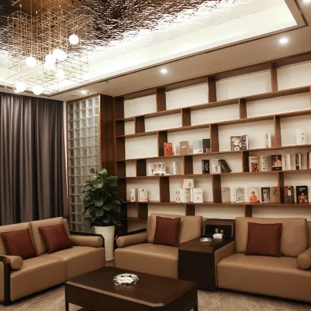 Jingzhou E-sports Hotel
