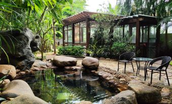 Haikou Weihao Hot Spring Hotel (Provincial Government Riyue Square)