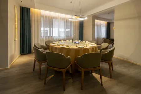 SanShanLi.Rustic Luxury Hotel